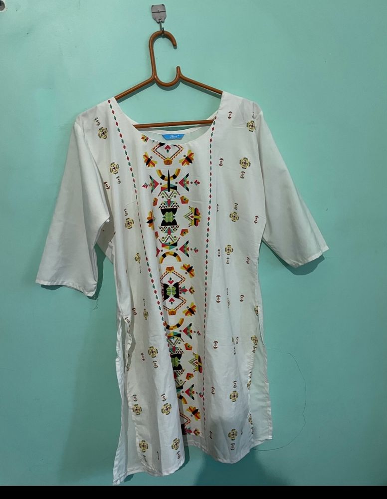 White Kurti