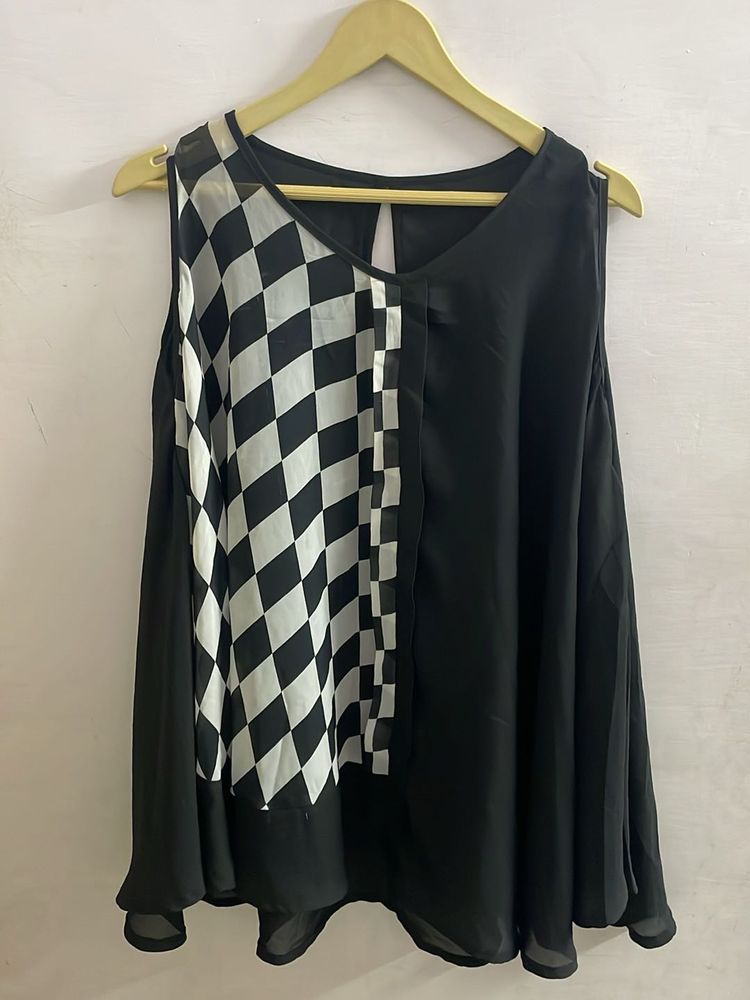 A Line Flowy Top Size L