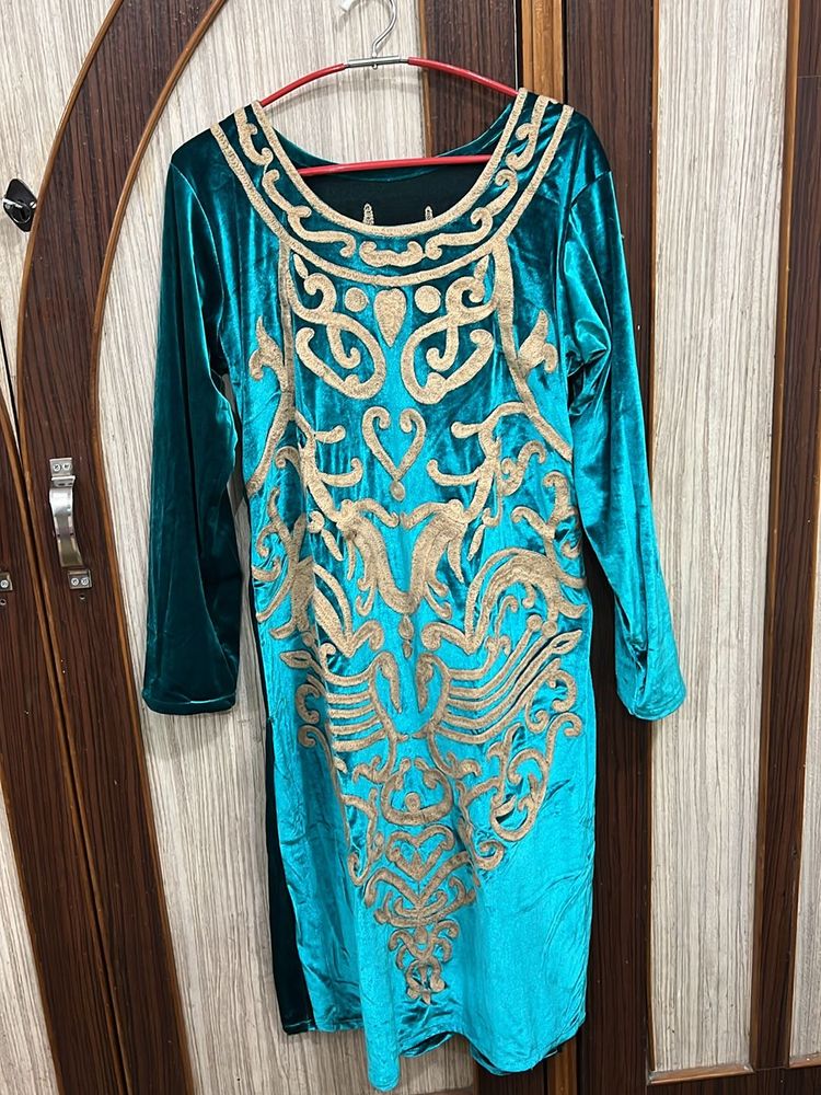 Pakistani Velvet Kurti