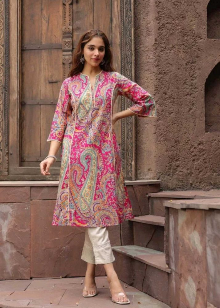 Women Floral Print Viscose Rayon Straight Kurta