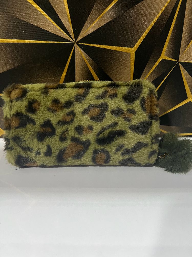 Fur Wallets