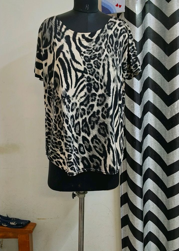 Plus Size Animal Print Top