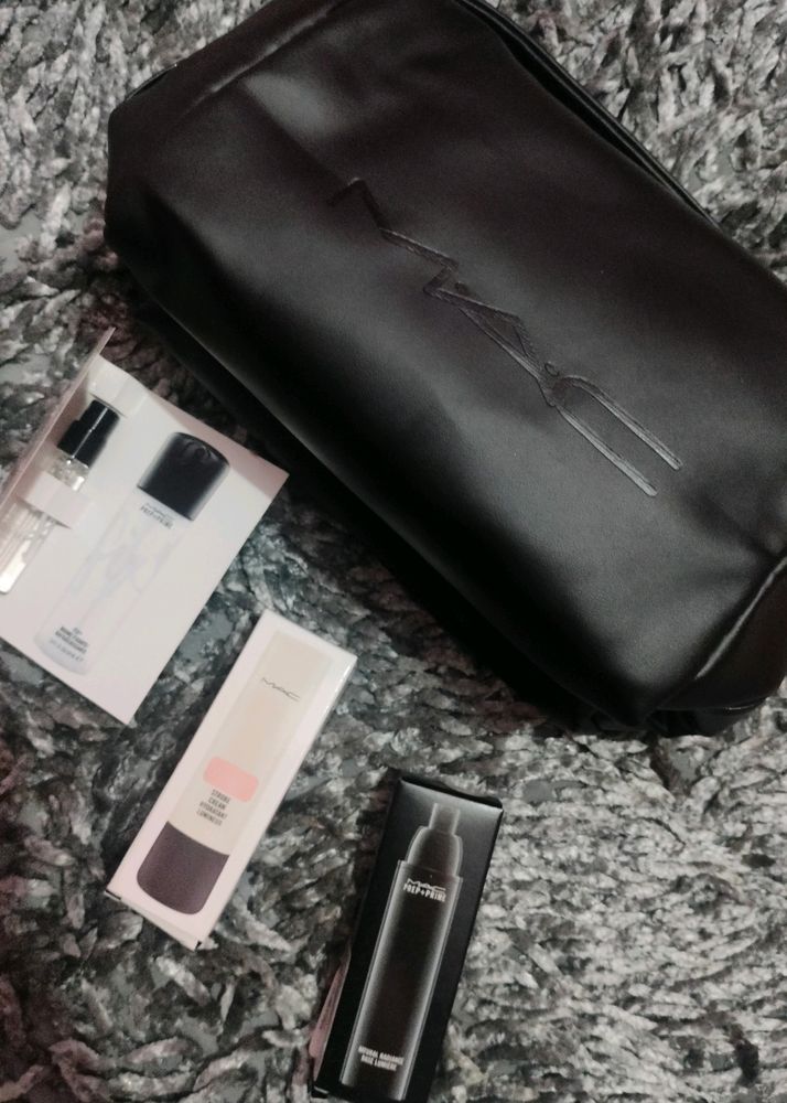 Mac Pouch With Combo