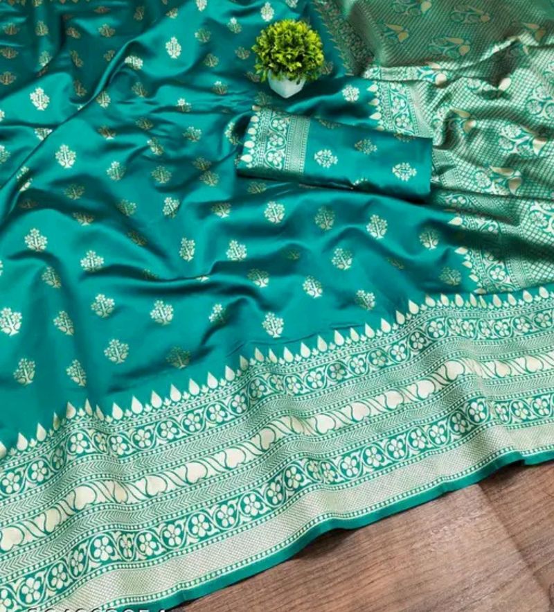 BRAND NEW BANARASI SAREE✨