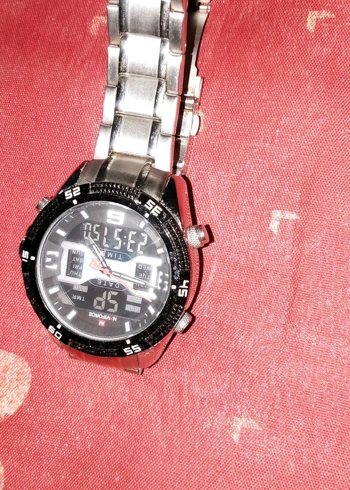 MEN NAVI FORCE BRANDED WATCH