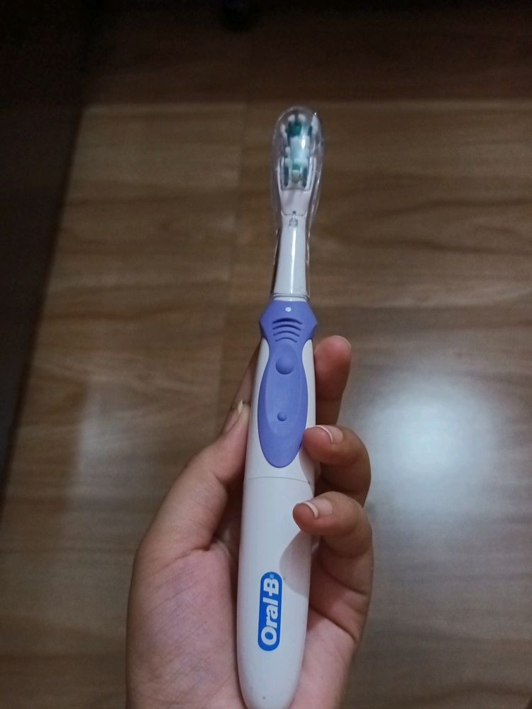 Oral B Electric Toothbrush