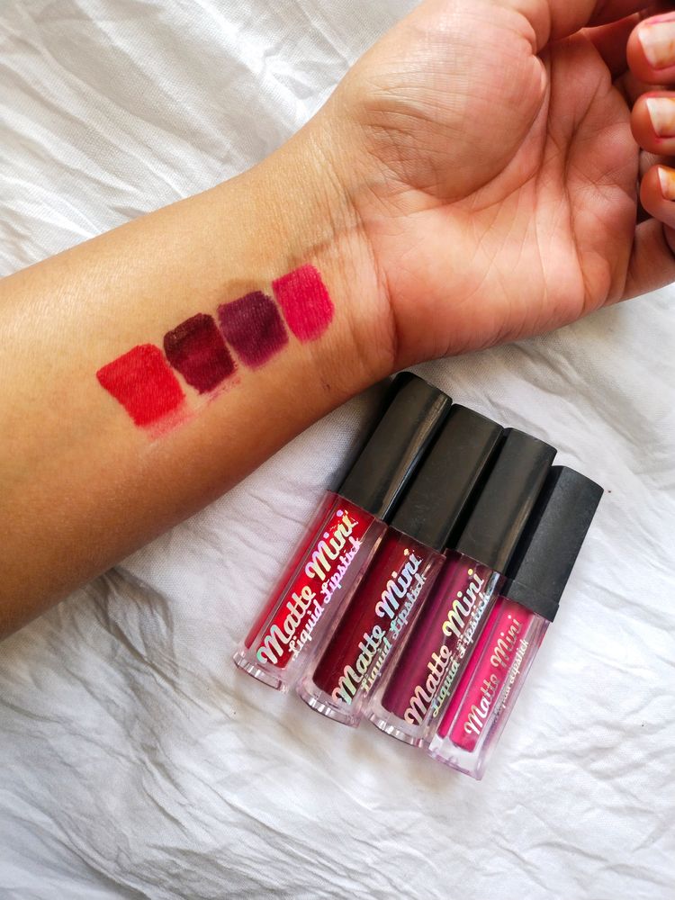 SET OF 4 SOLID SHADE LIPSTICKS