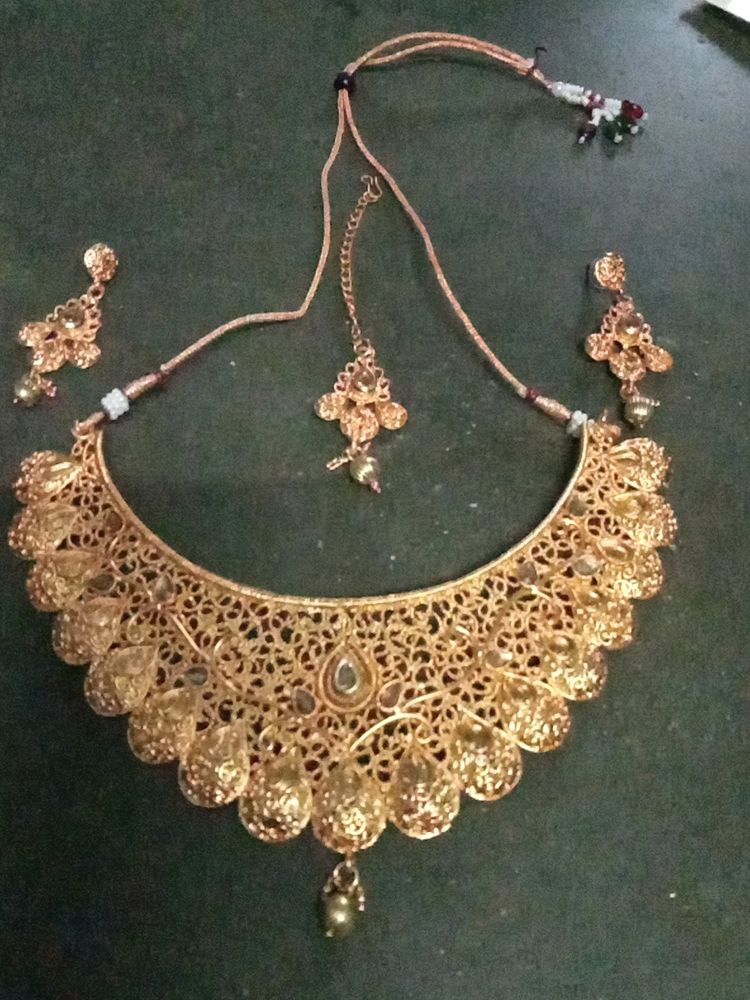 Necklace Set