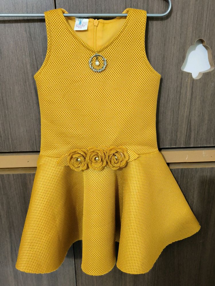 A Beautiful Yellow Dress For Pretty Baby Girl.