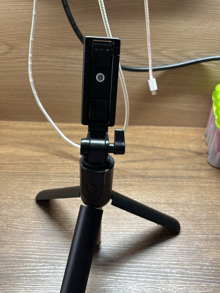 Tripod And Selfie Stick 2 In 1