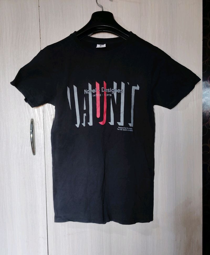 Black Men's T-shirt size -M