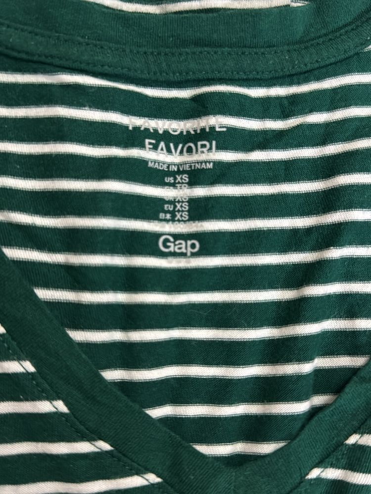 GAP T Shirt