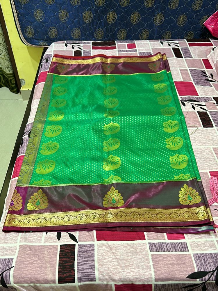 Green & Magenta Colour Banarasi Saree