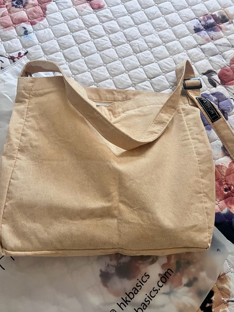 Basic Tote Bag Brand New 💼