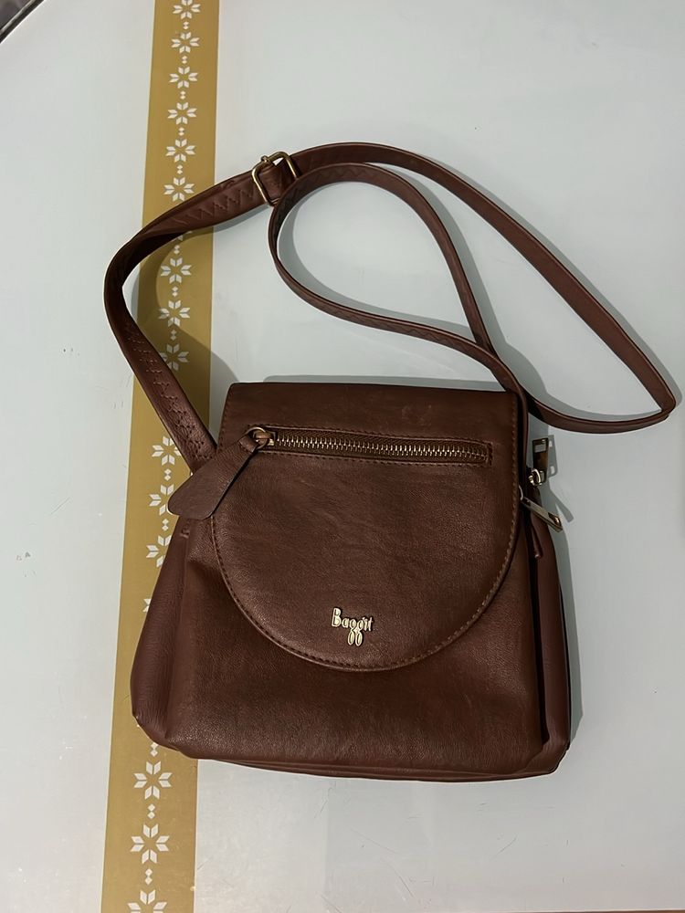 sling leather purse