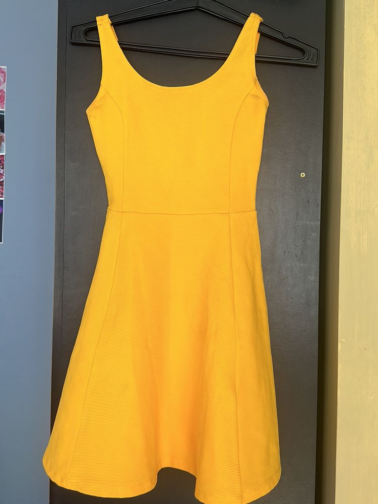 Vibrant yellow H&M Flared Dress💛