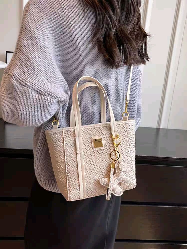 HAND BAG WITH LONG BELT