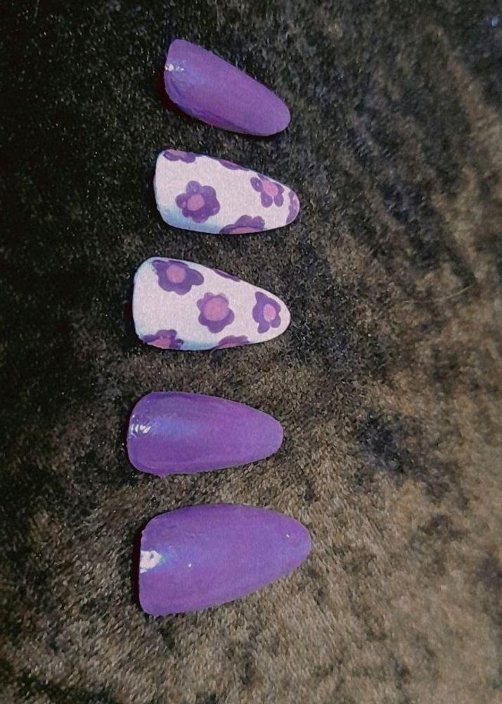 Trendy Nail 12 Nails With Glue Stickers