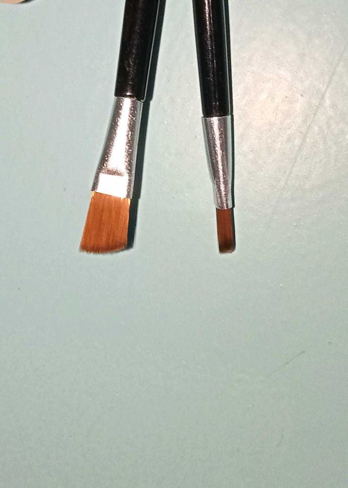 Eye brushes