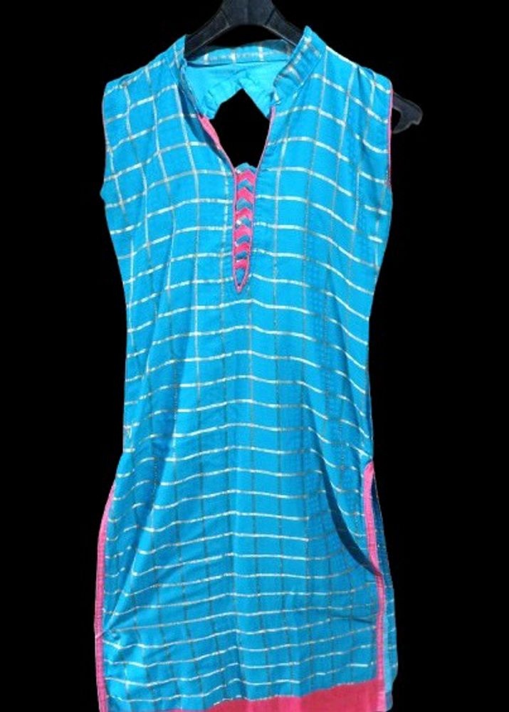 Sleevless sheen bright blue kurta