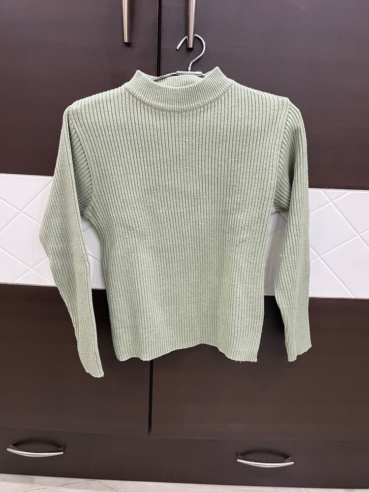 Light Olive Green Woollen Top