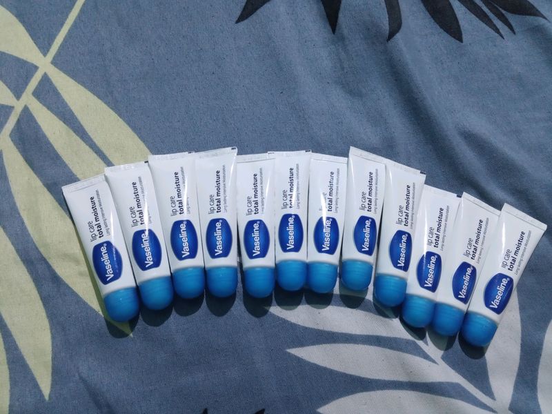 Veseline Lip Blam Pack Of 12, Each 10g, Each Price 35 Agal Lena Ho To