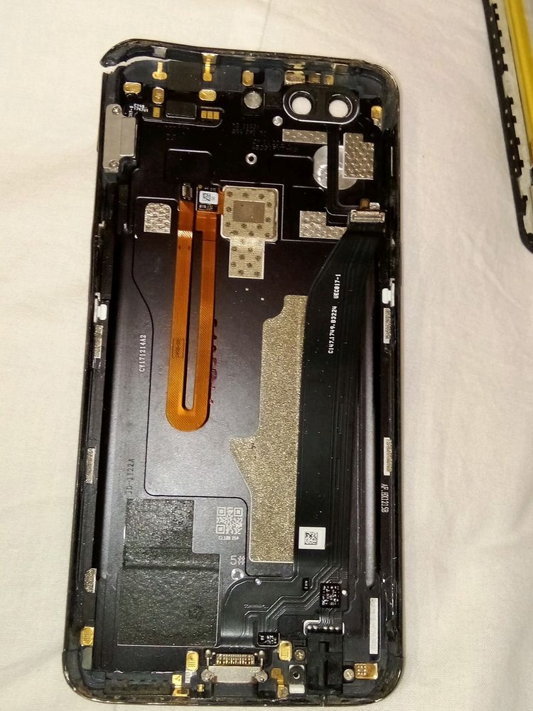 One plus 5T Motherboard & Display