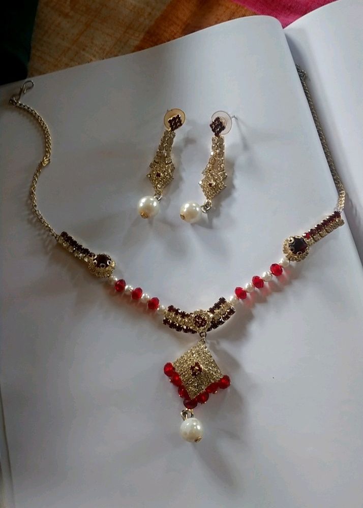 Necklace + Earrings 😍