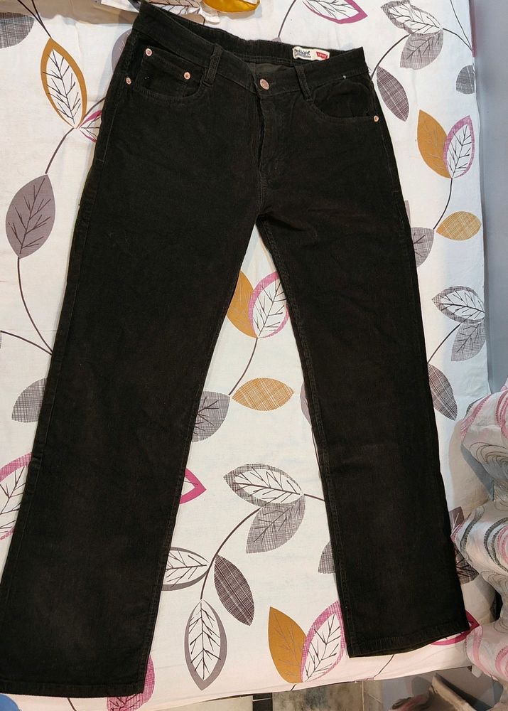 Levi's Courdroy Jean