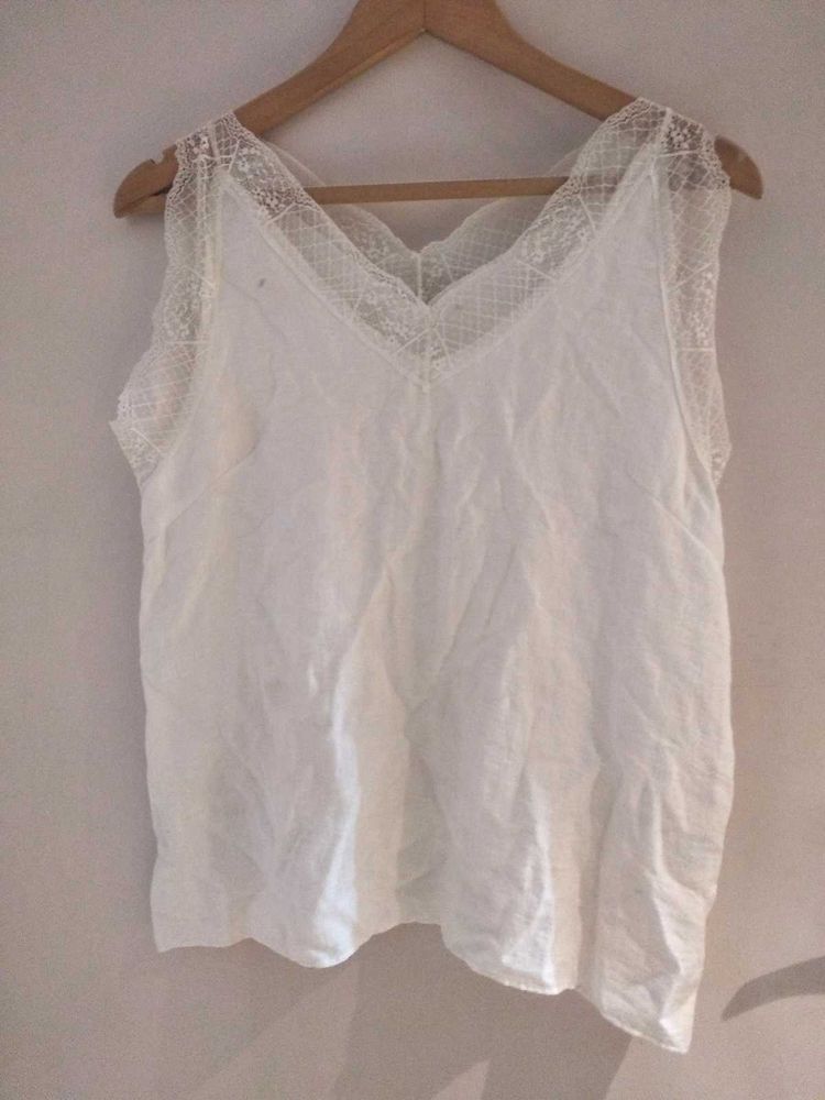 Beautiful Linen Top With Lace Detailing