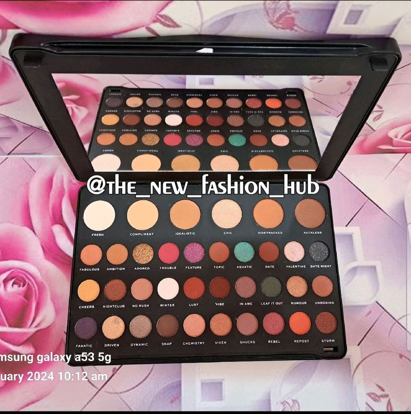 Makeup Revolution London Big Eyeshadow Palette