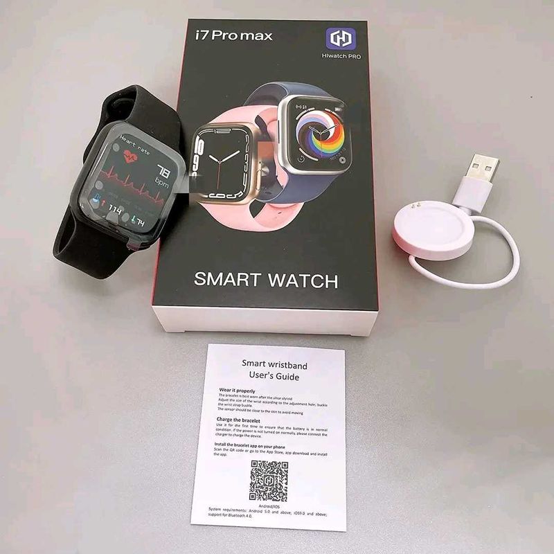 i7 Smartwatch Black Strap