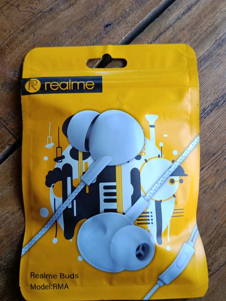 REALME EARPHONE PACK OF 2