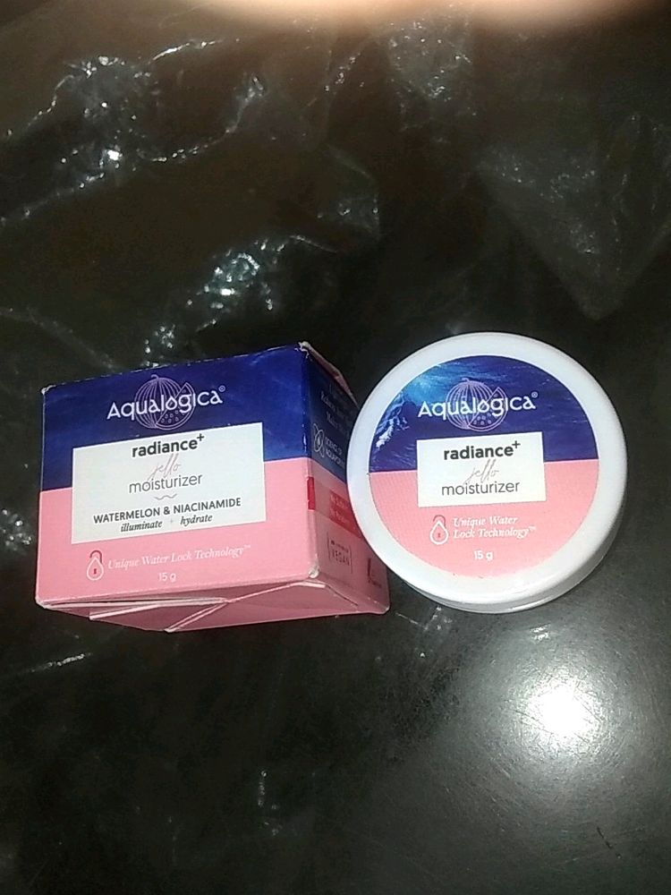 Aqualogica Radian Plus Gel Moisturizer Watermelon