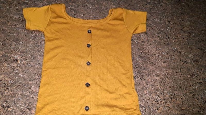 Sale Beautiful Top M SIZE All Season