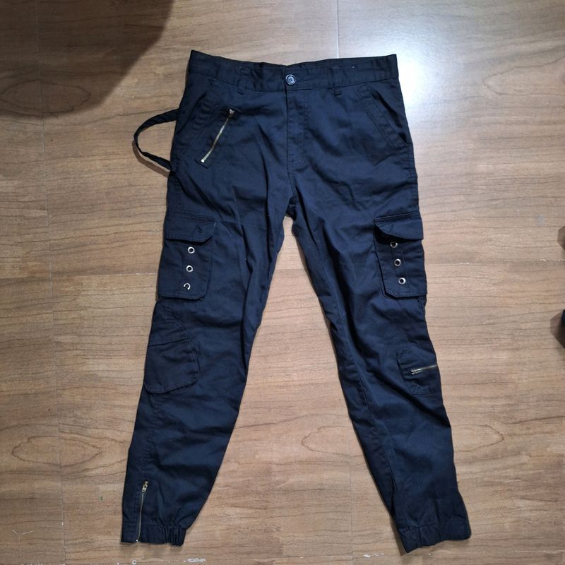 Tapered Cargo Pants - BLACK