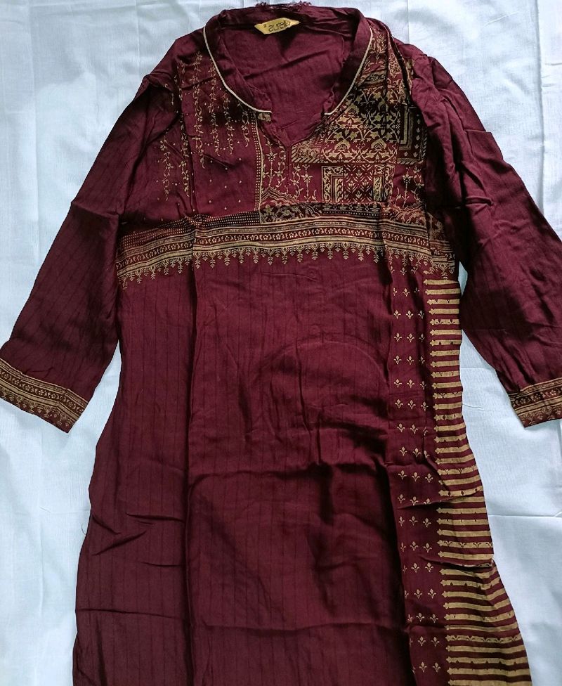 A Golden Print Maroon Kurta✨