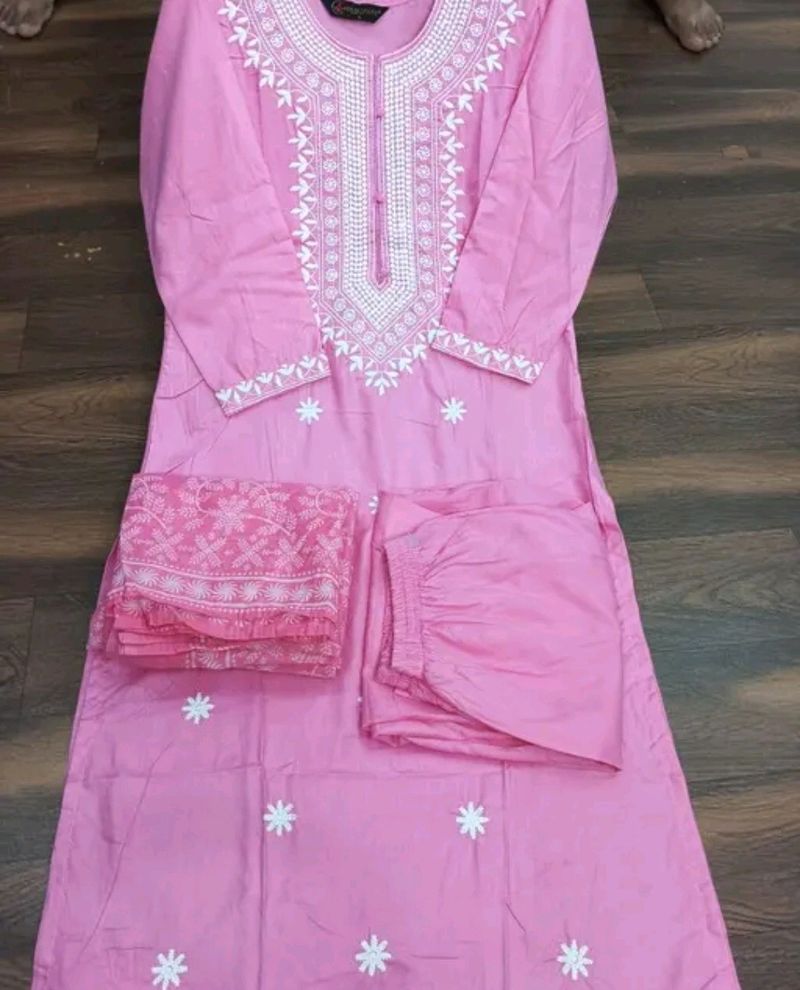 beautiful chicken curry kurti pant Dupatta set