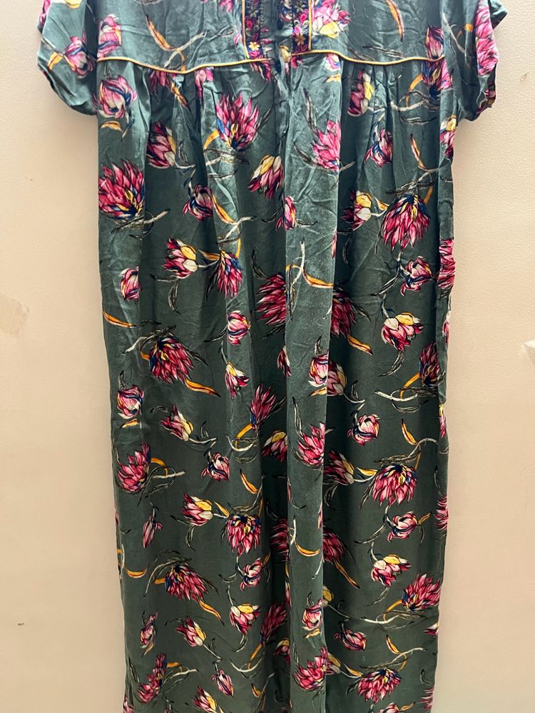 Flower Printed Embroidery In Neck Nighty