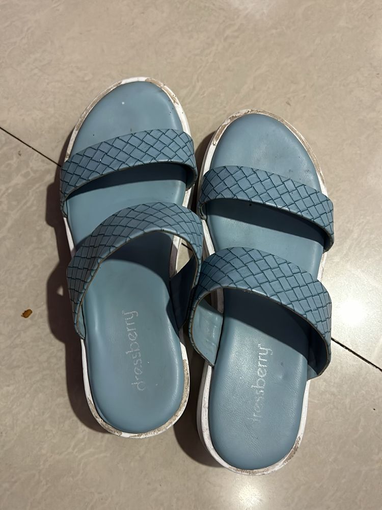 DressBerry Skyblue Wedged Size UK4