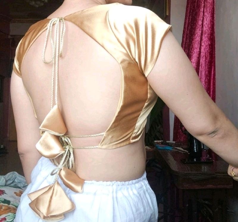 backless golden blouse padded