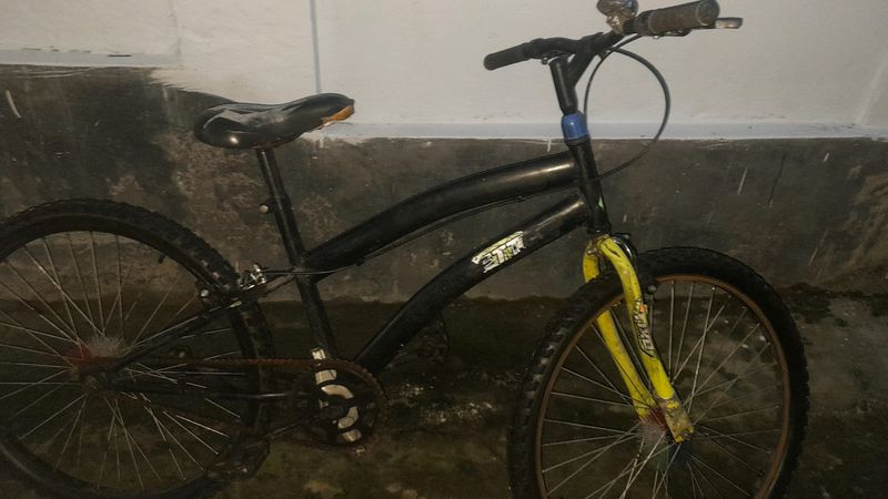 ##RANGER CYCLE BLACK COLOUR WITH FREE LOCK