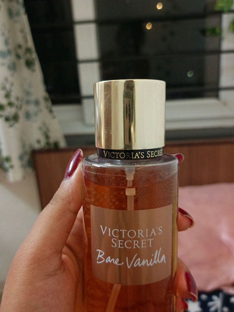 Victoria's Secret Bare Vanilla New!!!!🍦🧁