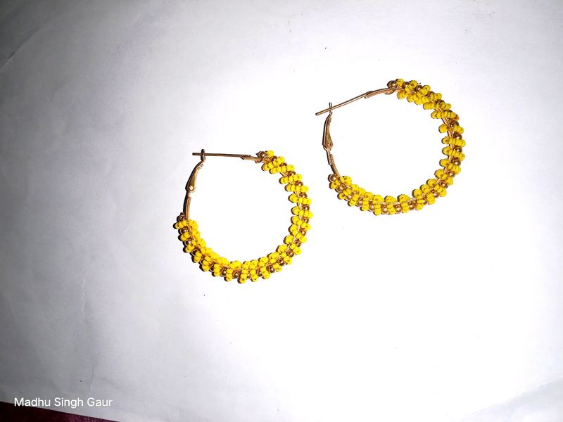 Yello Earing