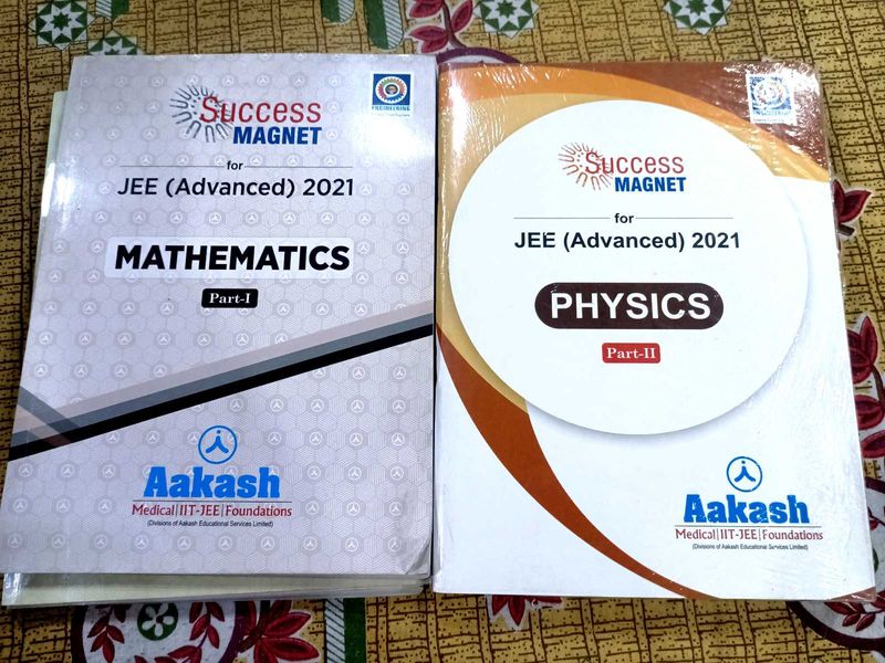 Aakash Jee Advance Books [Both 11 And 12]