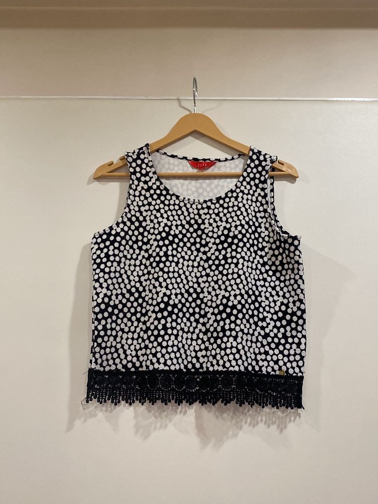 Black And White Dotted Sleevless Crop Top