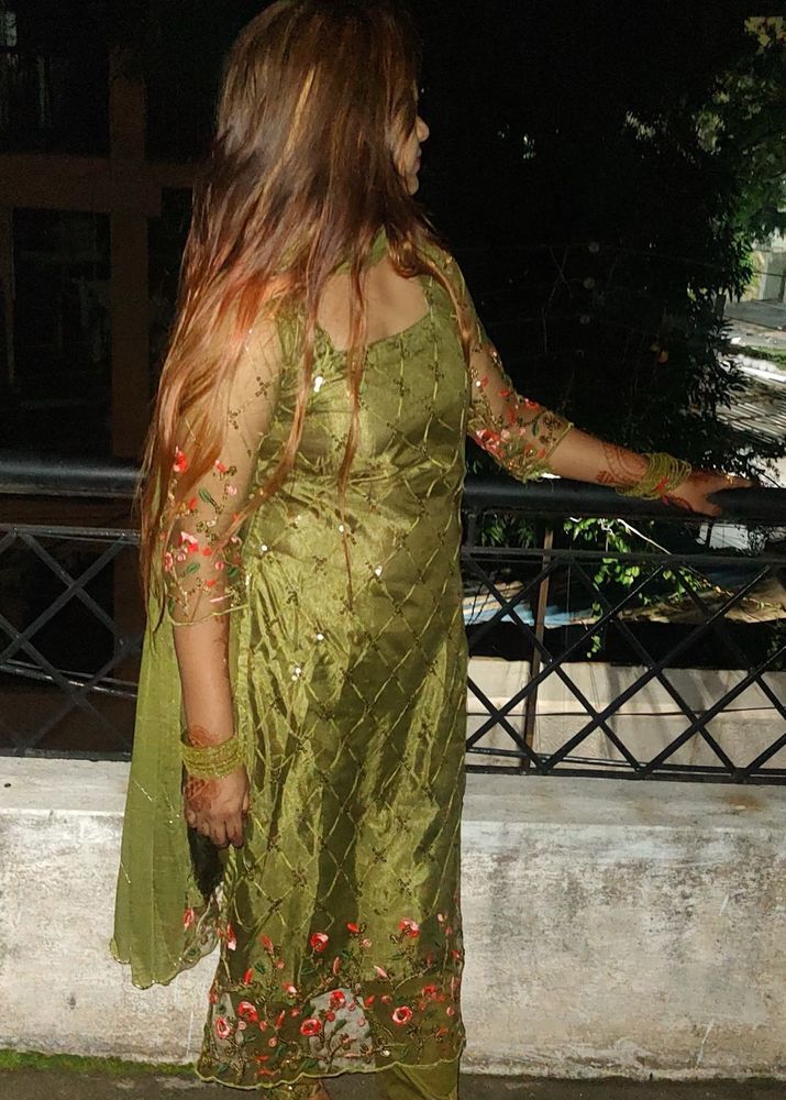 Mehendi Suit Set