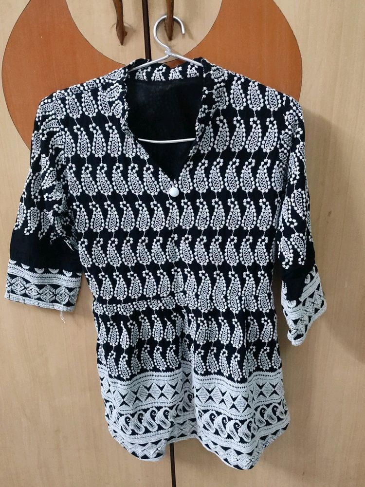 Chikankari Short Kurta