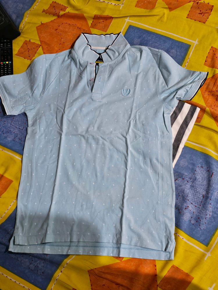 Van Huesen Polo T Shirt - Medium