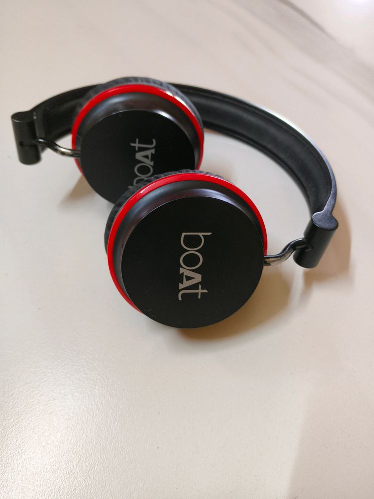 Boat Rockerz 400 Headset